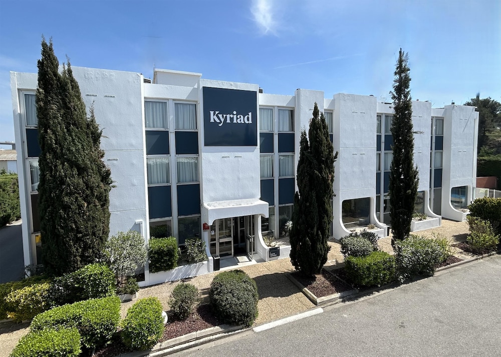 Kyriad Martigues Sud 4/58