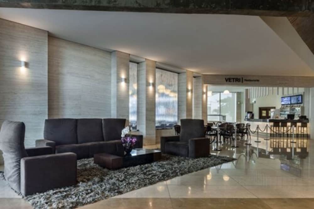 K Hotel 17/33
