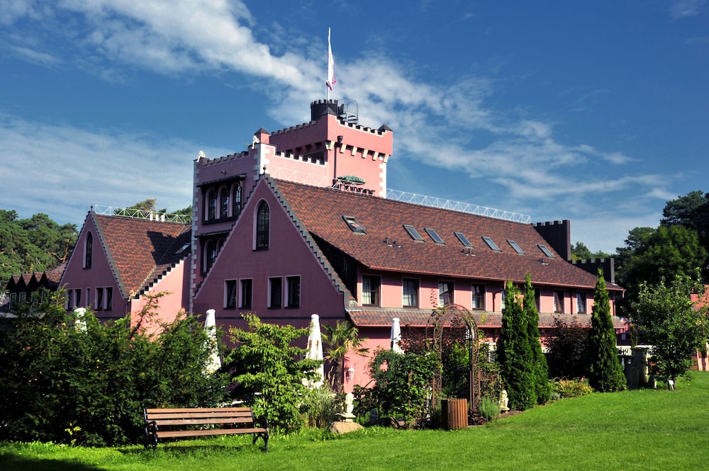 The Lakeside Burghotel zu Strausberg 44/50