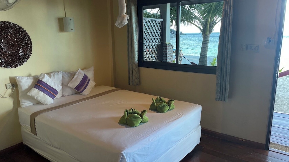 BOTTLE BEACH 1 RESORT 13/74