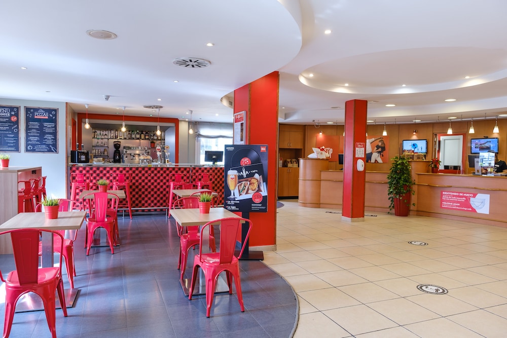 Ibis Madrid Alcorcon Tresaguas 32/44