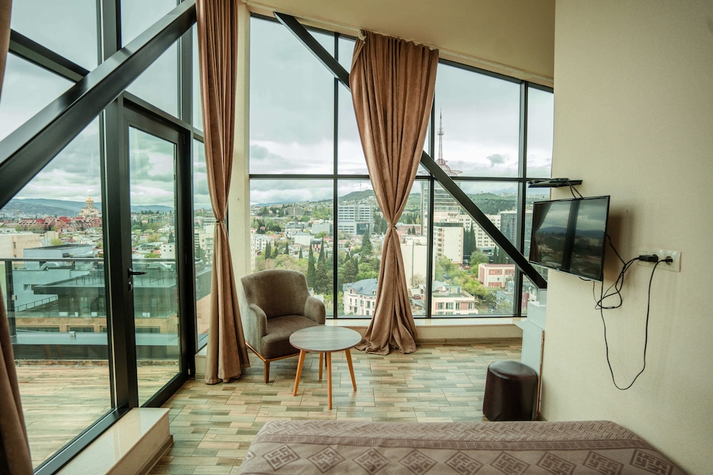 Hotel Grand View In Tbilisi 17/45