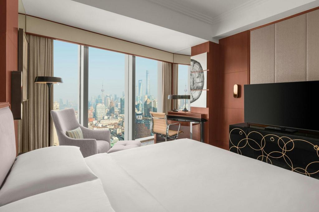 Skyline, Bund, Guest Room, King Bed, with View, High Floor