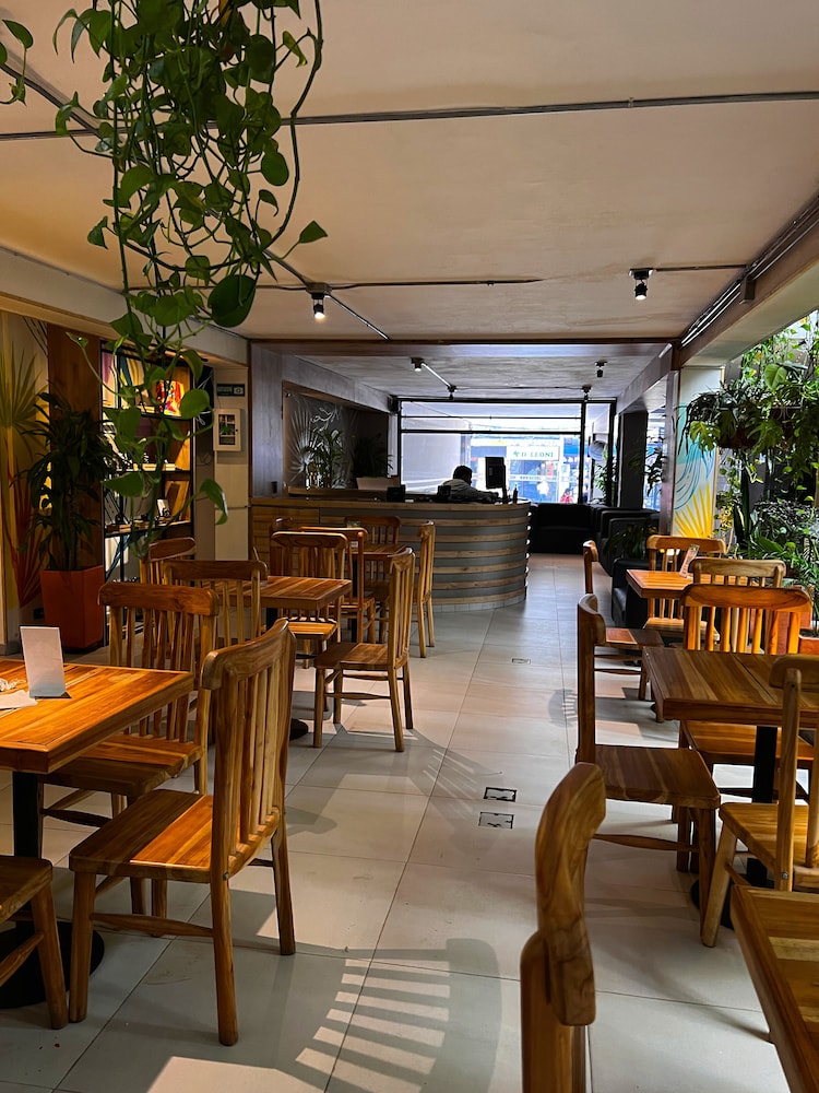 Hotel Natural Medellin 53/62