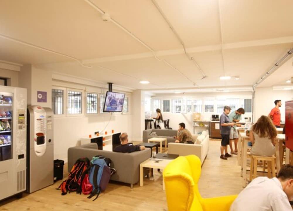 Bilbao Metropolitan Hostel By Bossh Hotels 23/30