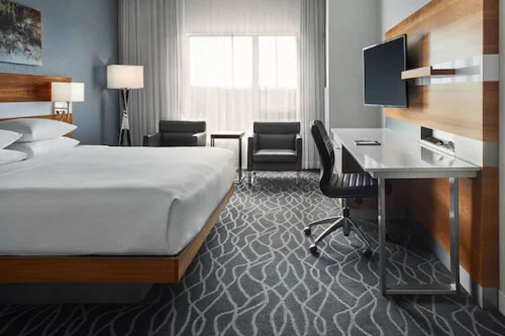 Delta Hotels By Marriott Waterloo 52/54