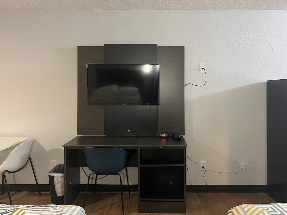 Studio6 Suites Hurricane, WV 34/41