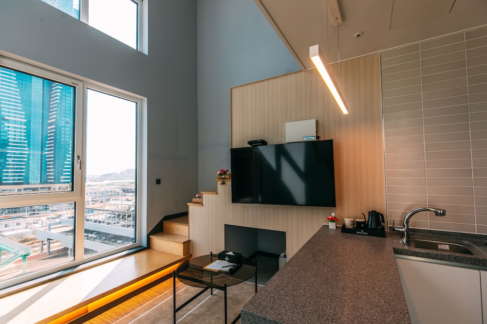 Hound Hotel Busan Station 40/50