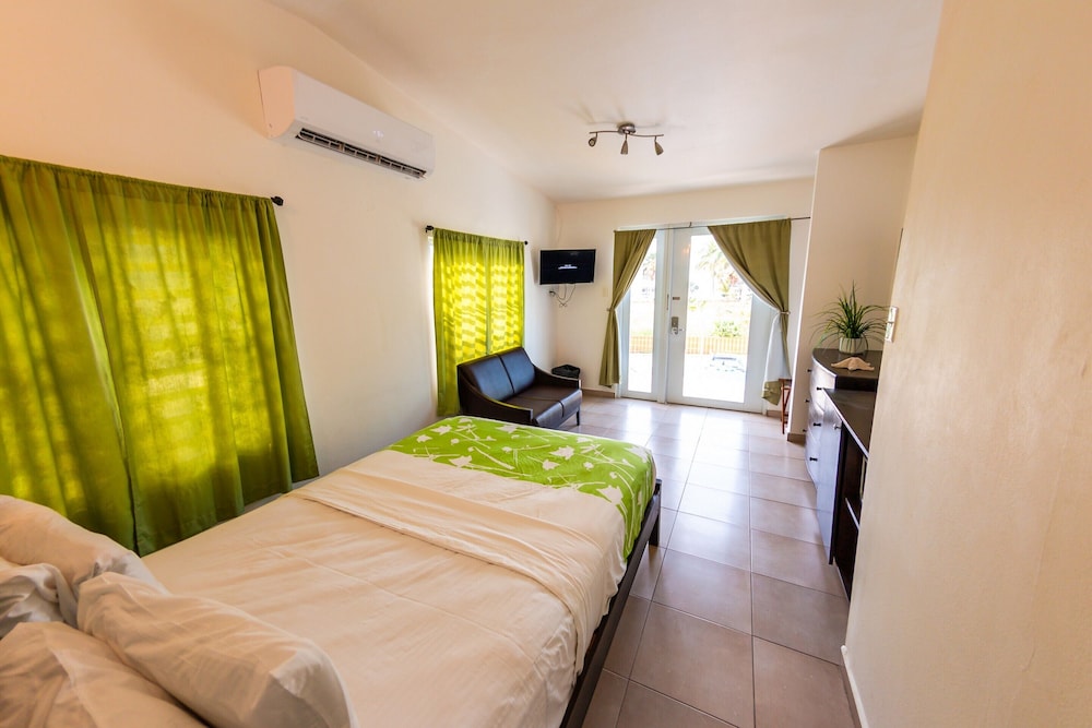 Casa Verde Hotel 8/50