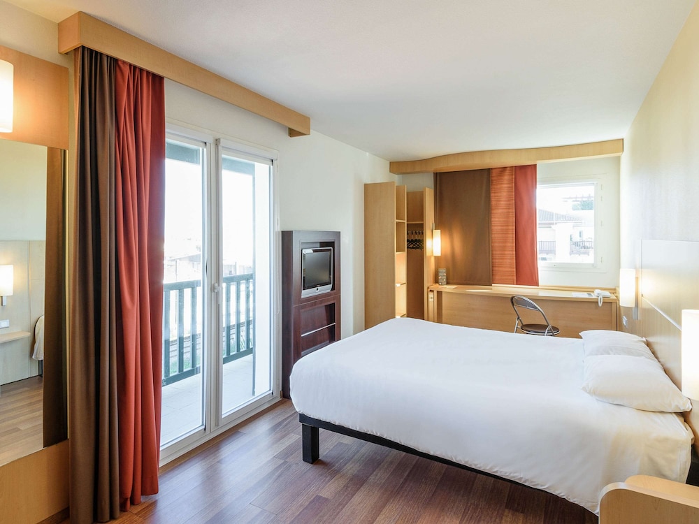 Ibis Ciboure St Jean De Luz Hotel 12/49