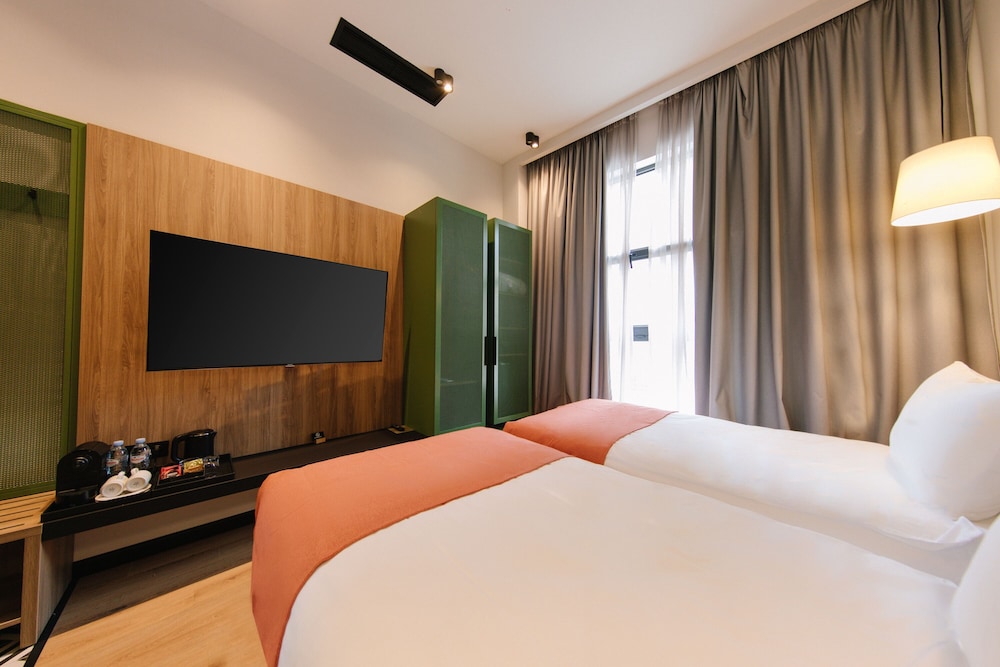 Hotel 21, Tbilisi 32/57