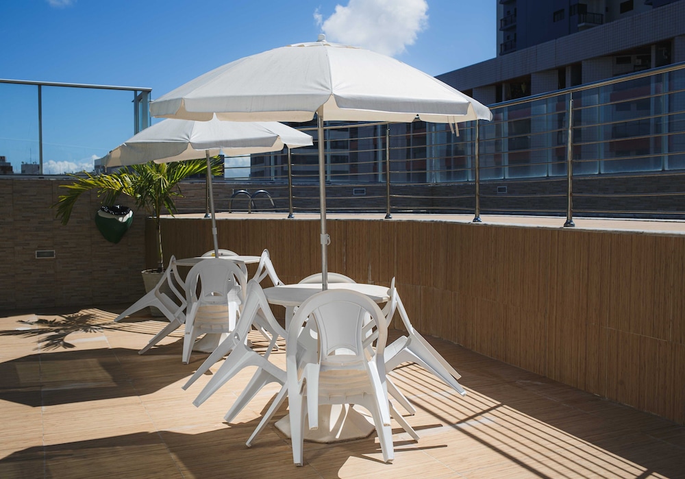 Tropico Praia Hotel 24/50