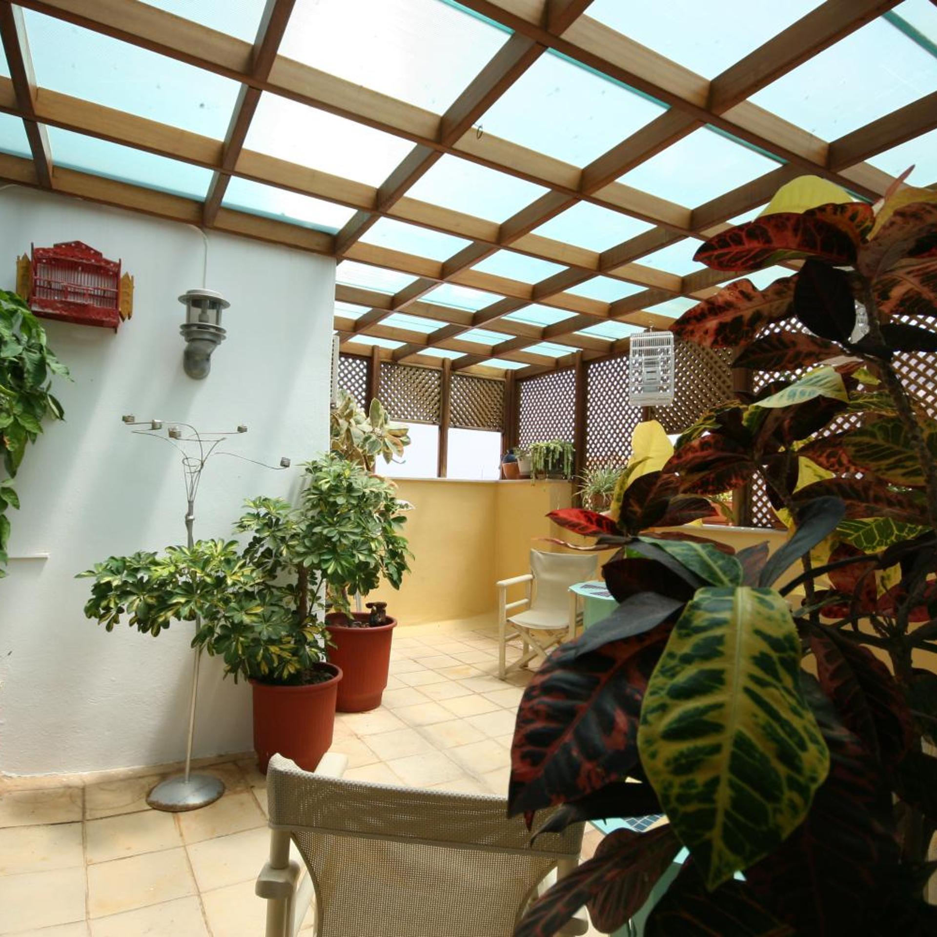 Nostos Hotel 66/81