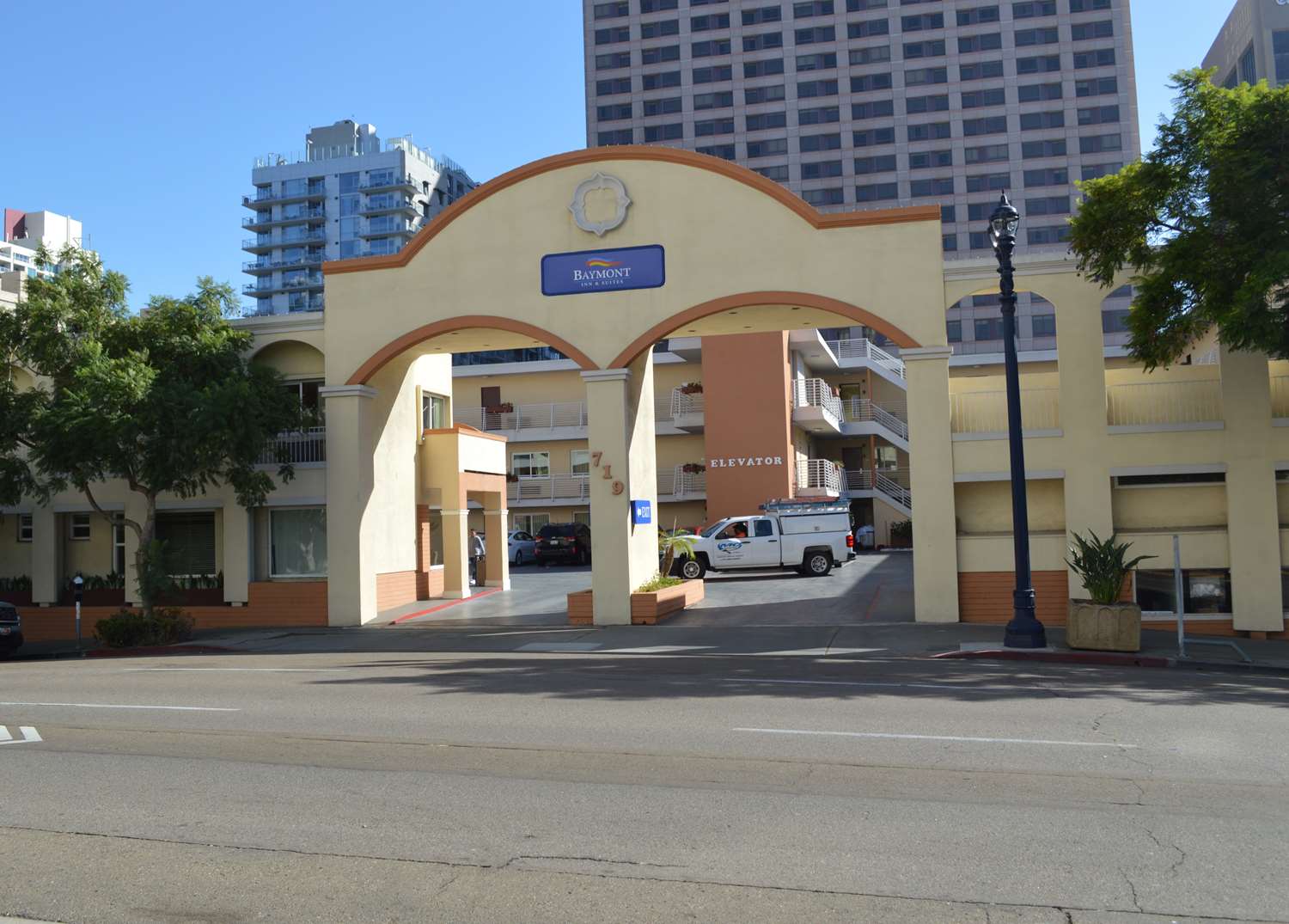Baymont by Wyndham San Diego Downtown 11/14