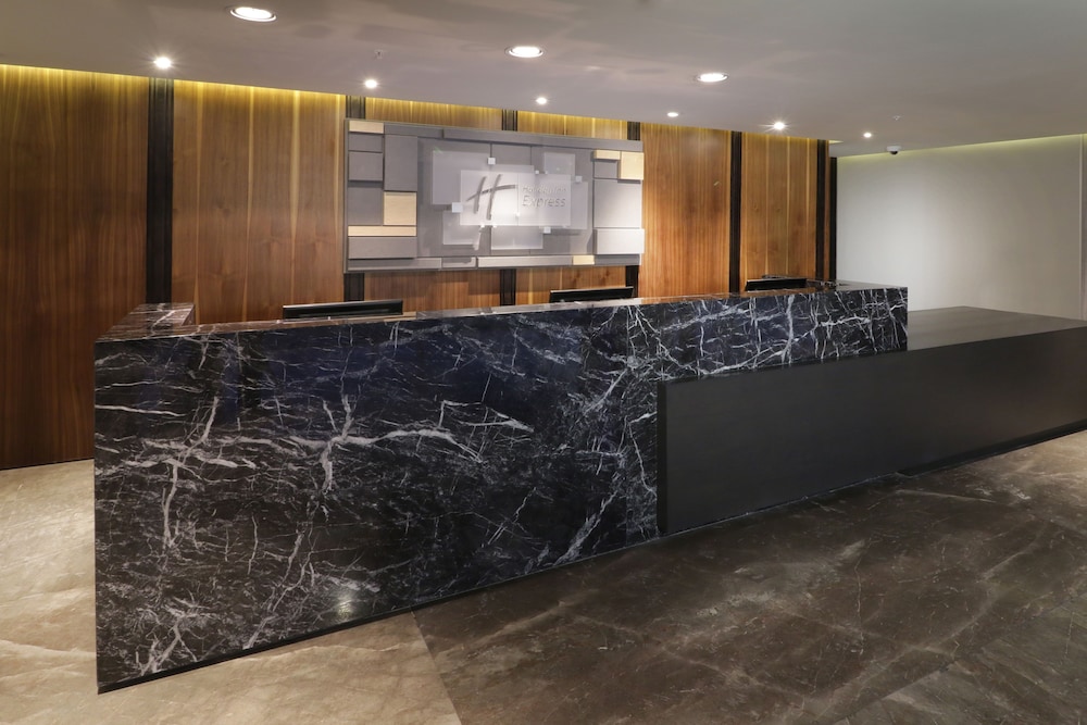 Holiday Inn Express Suites Monterrey Valle 8/74