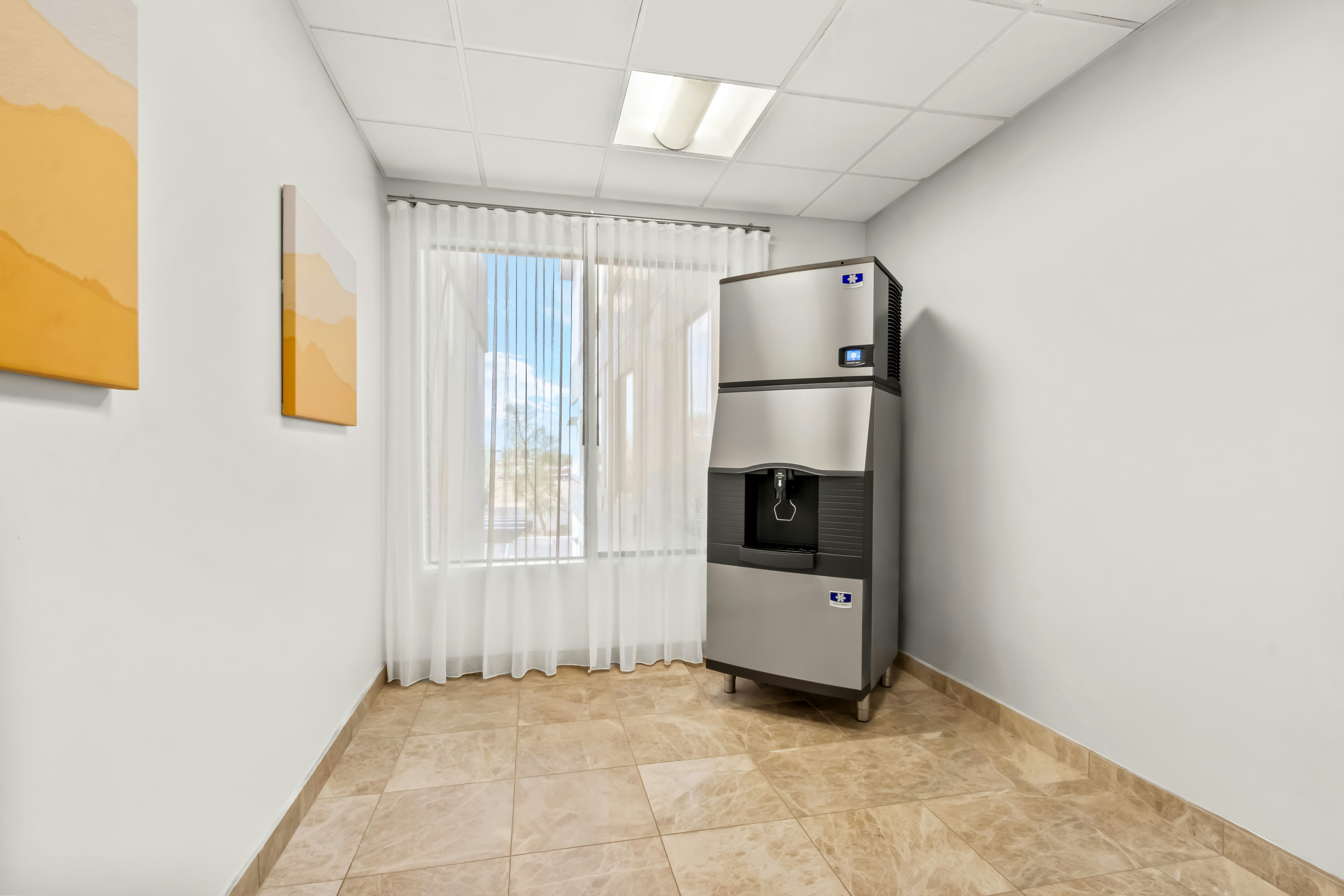 Spark by Hilton Phoenix East Mesa 4/25
