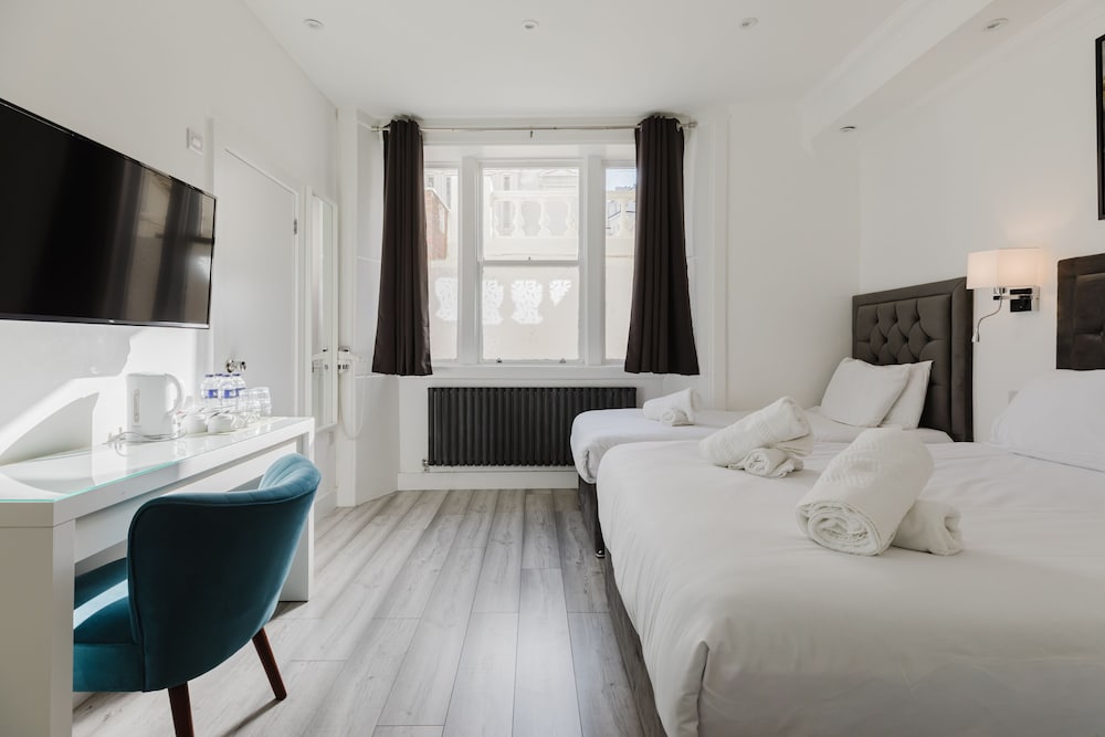 Leisure Inn Hotel 34/56