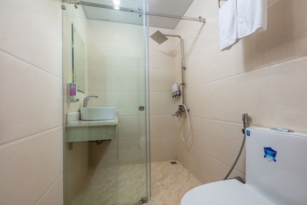 Phoenix Hotel Ha Long 49/50