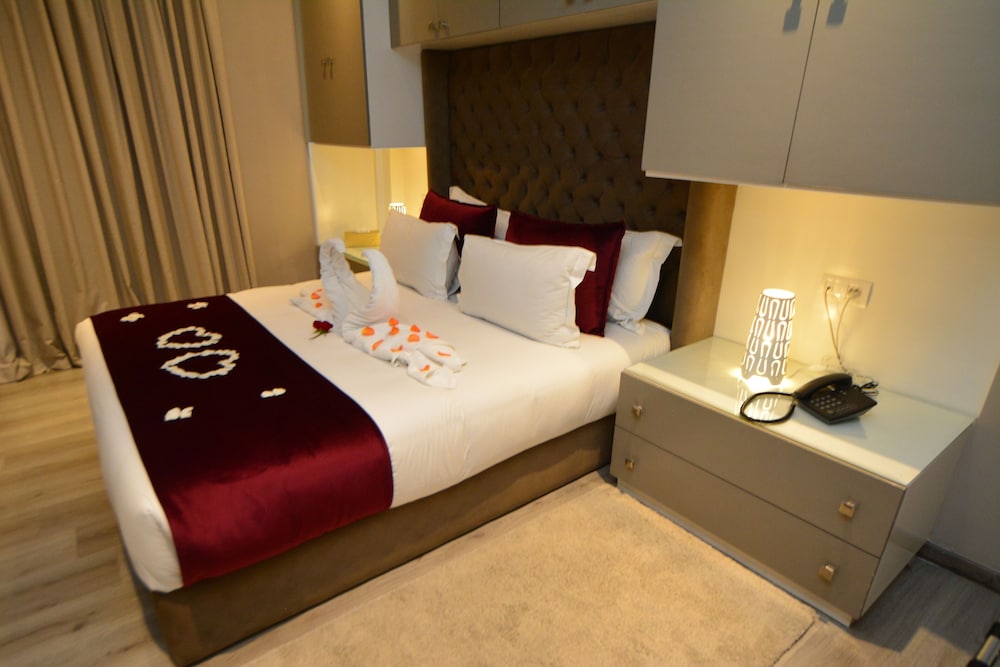 Rent Inn Suites Hotel 25/60