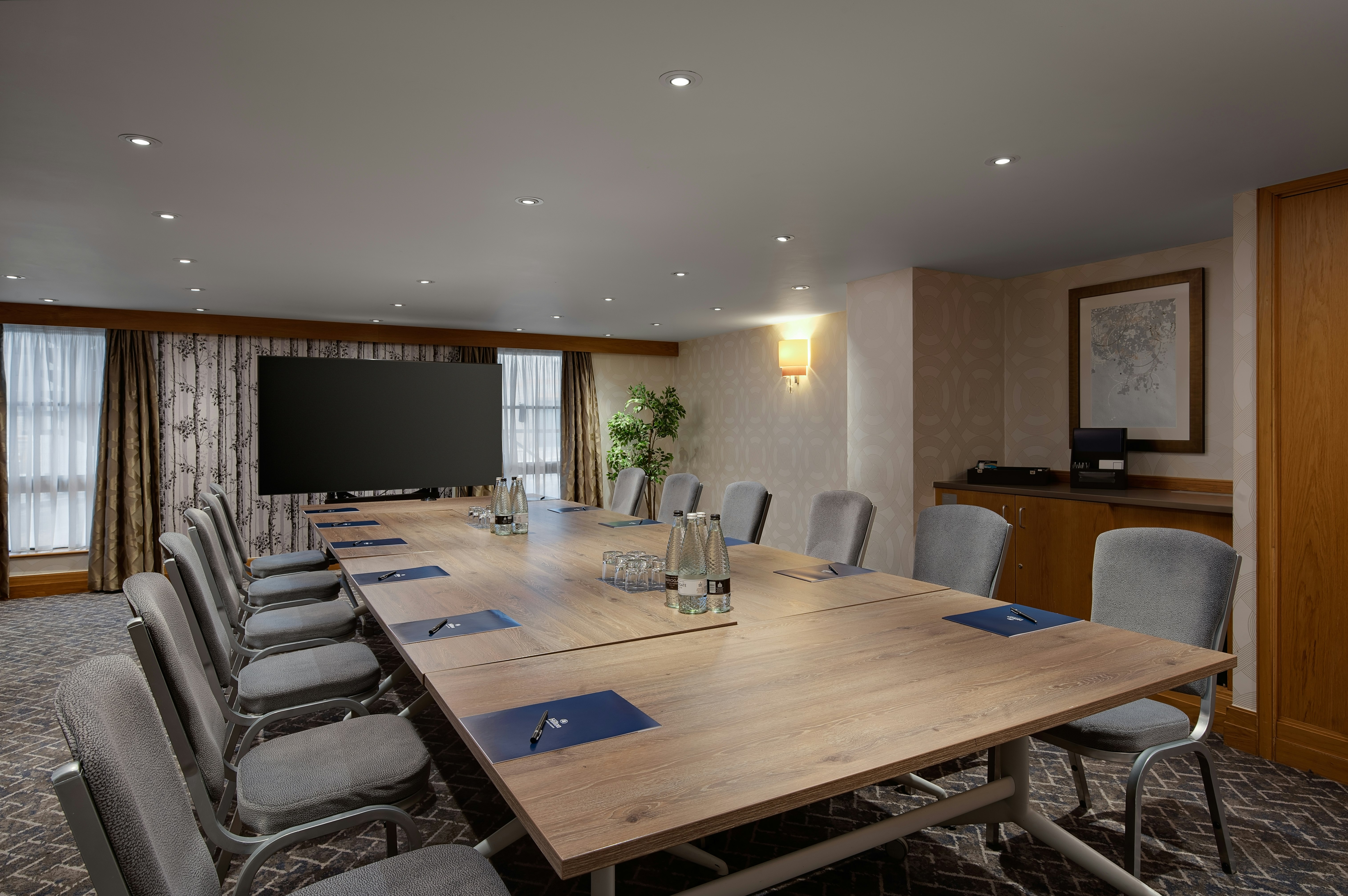 Hilton London Kensington 68/80