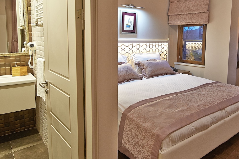 Arart Hotel 37/37