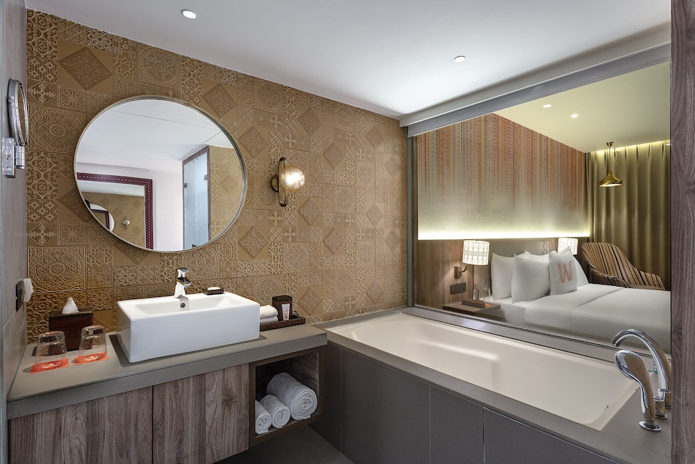 Welcomhotel by ITC Hotels, Ashram Road, Ahmedabad 68/71