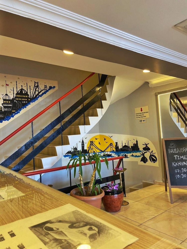Ulubat Castle Hotel 16/61