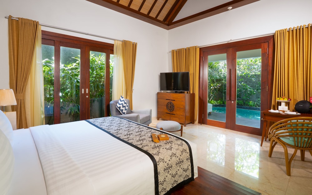 1 BEDROOM, VILLA