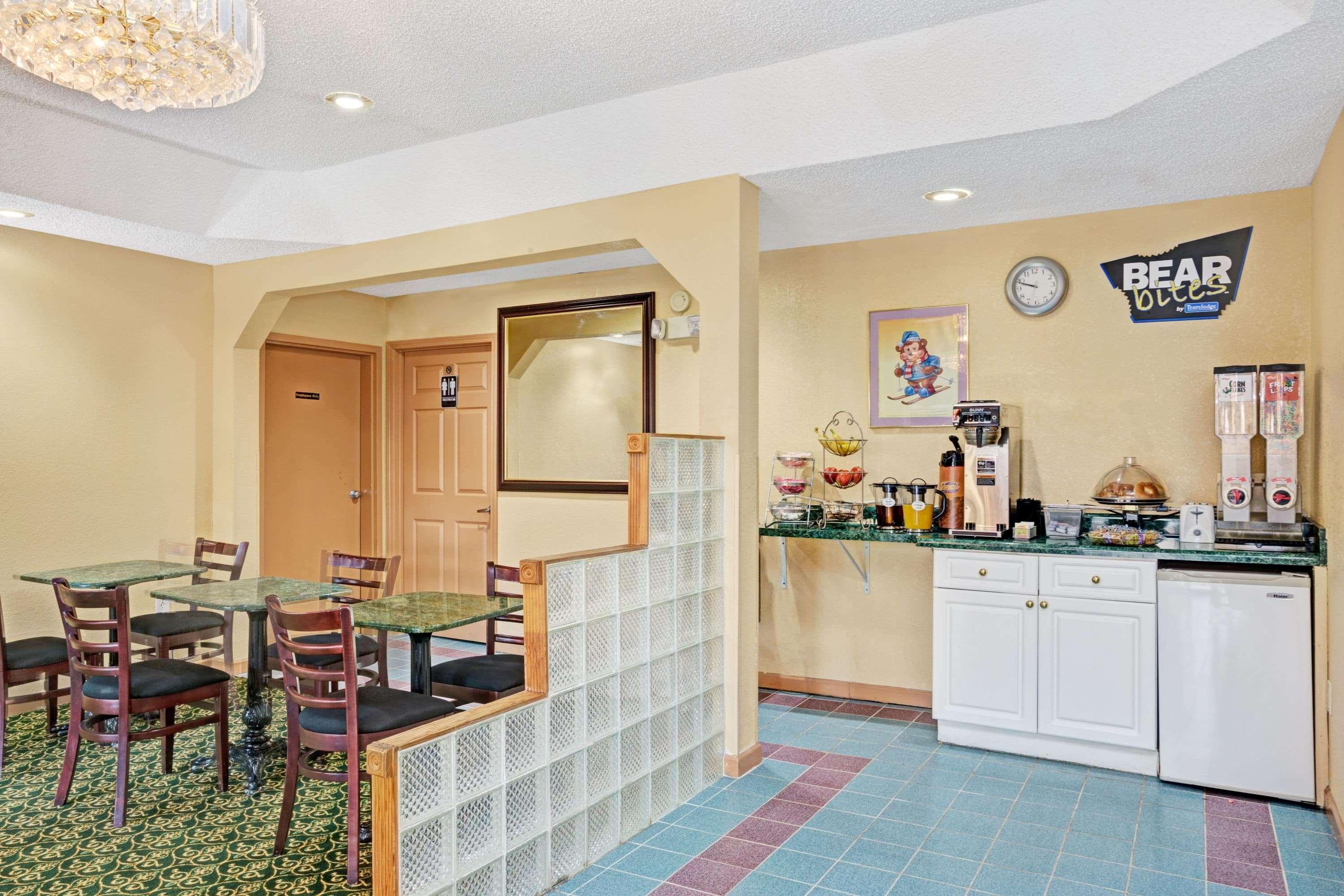 Travelodge By Wyndham Forest Park Atlanta South 9/27
