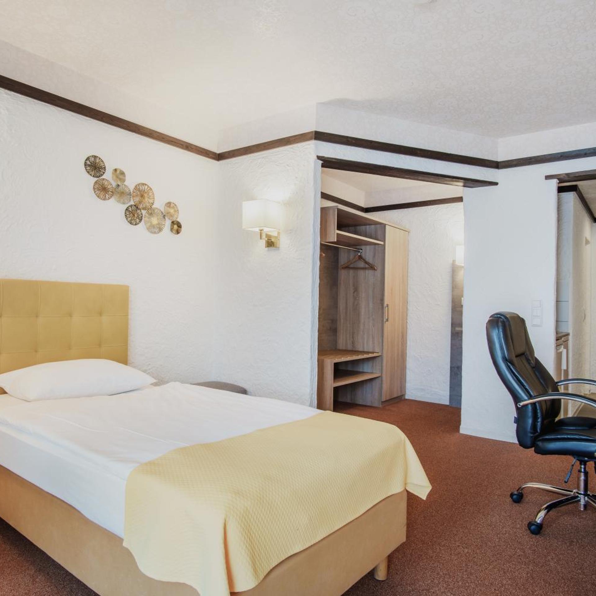 Room, Single