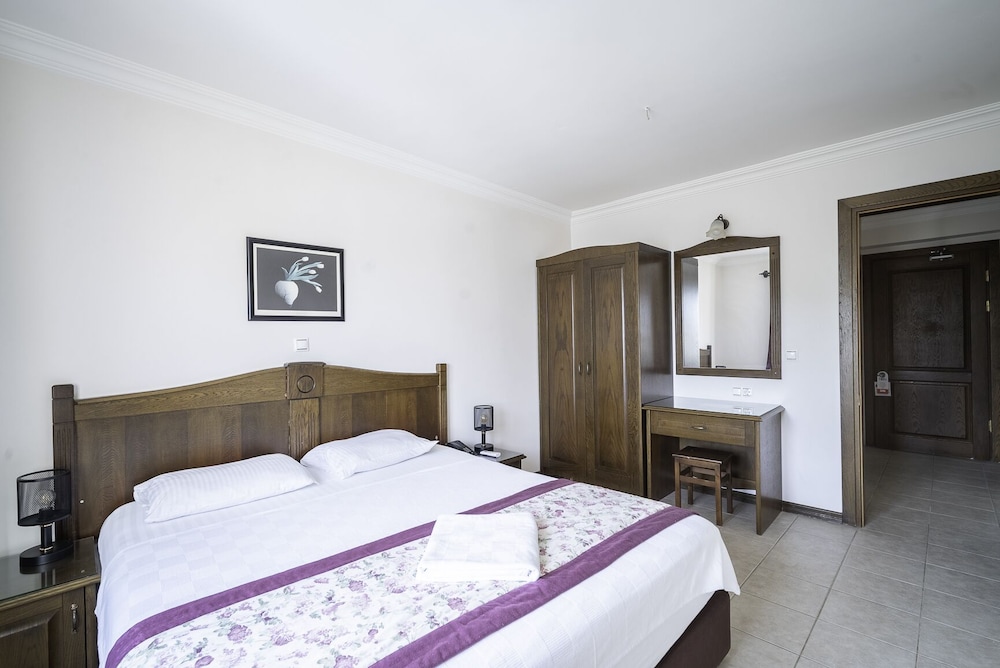 Fora Apart Hotel 12/49