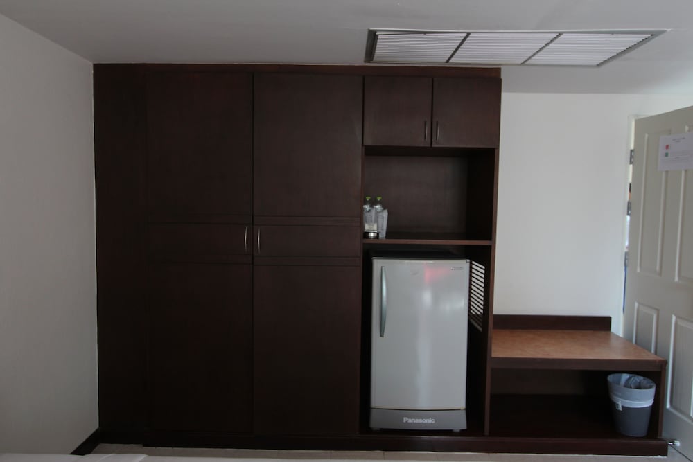 CROWN PATTAYA BEACH HOTEL 8/58