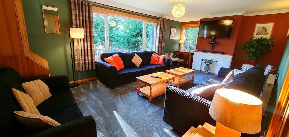 Torcroft Lodges 31/50
