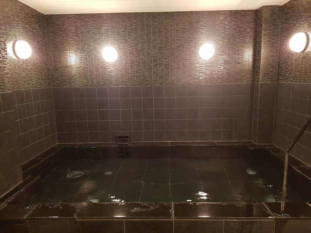 Y S Hotel Shin-Osaka 32/48