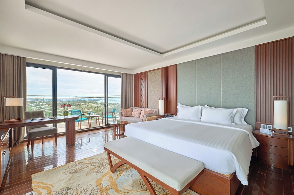 DELUXE, SEA VIEW, TERRACE
