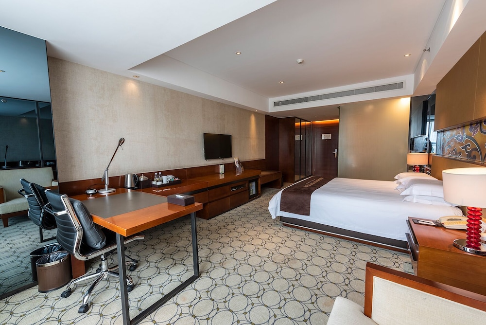 Rsun Hotel 42/50