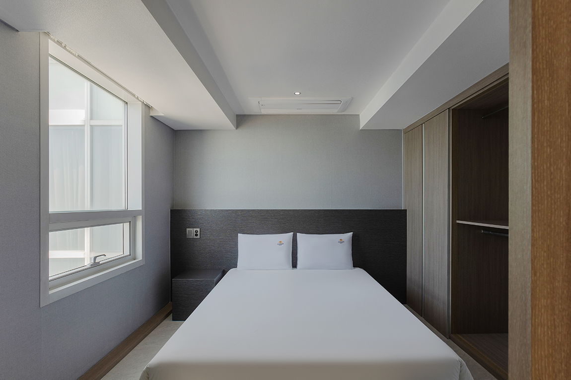 Junior Suite, Partial Ocean View, Middle Floor