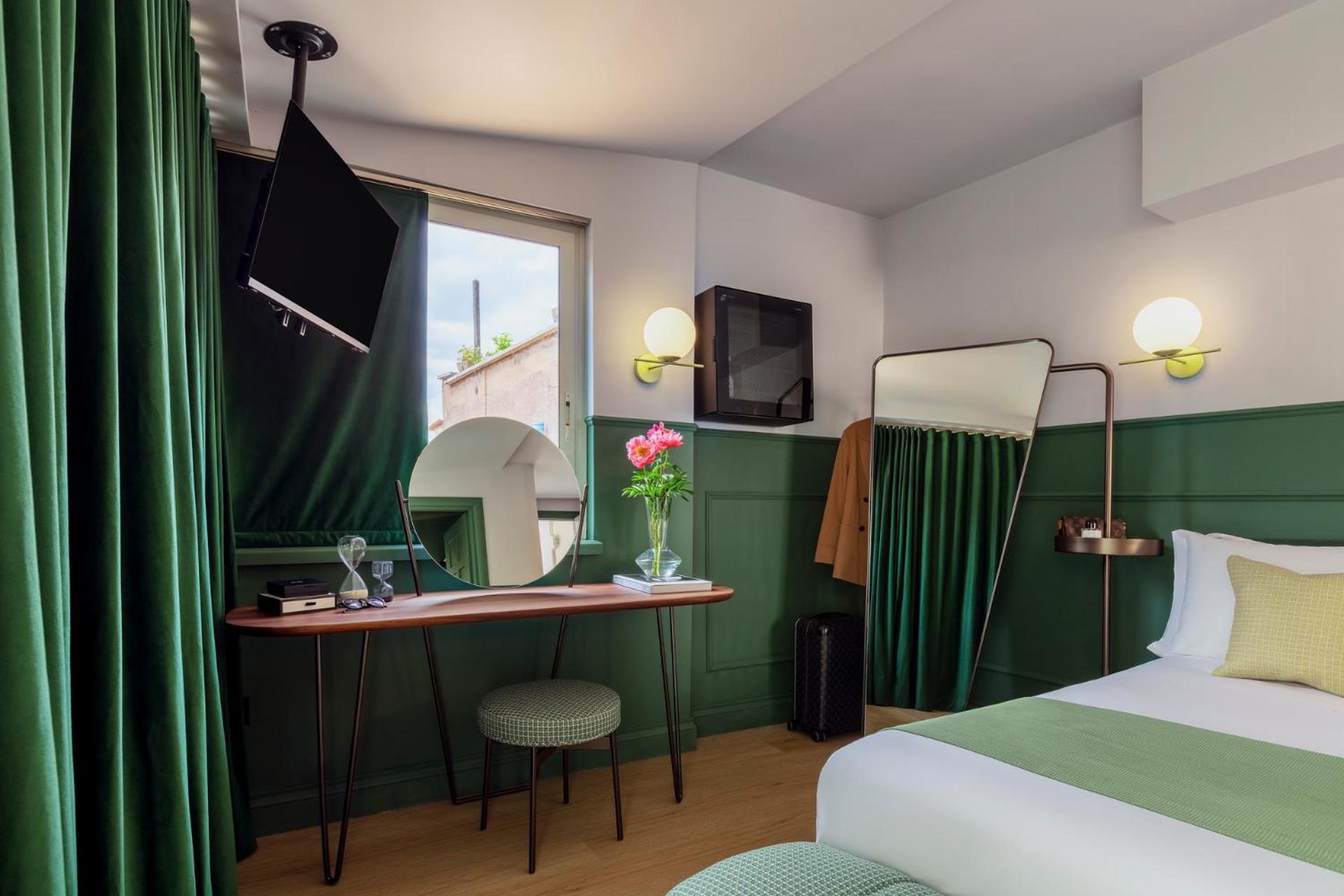 Deluxe, Double Bed, Balcony, Separate Building, Concordia 3/9