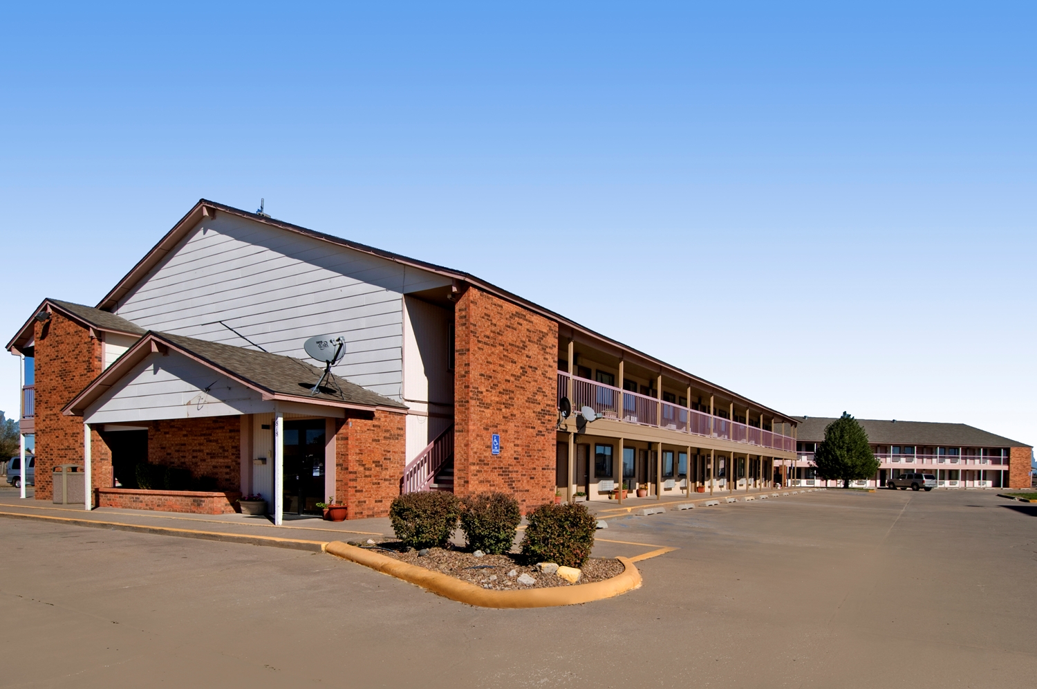 Americas Best Value Inn Garden City 2/28