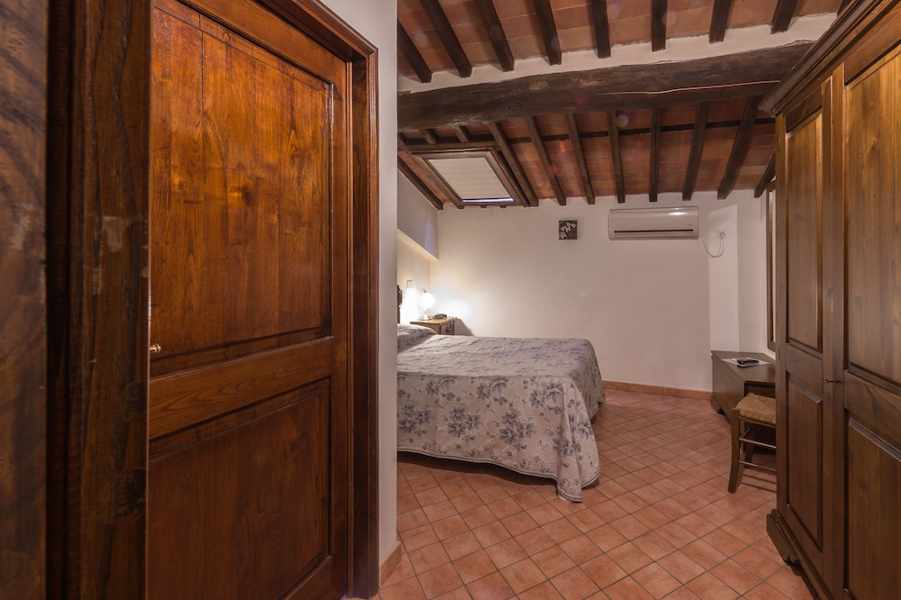 Villa Cheli Hotel 29/75