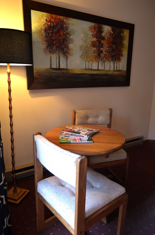 Greenbrier Inn Killington 36/50