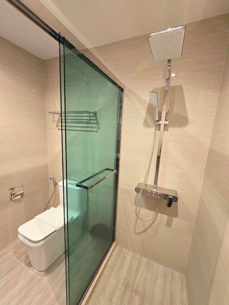 The TJ Hotel Pattaya 48/49