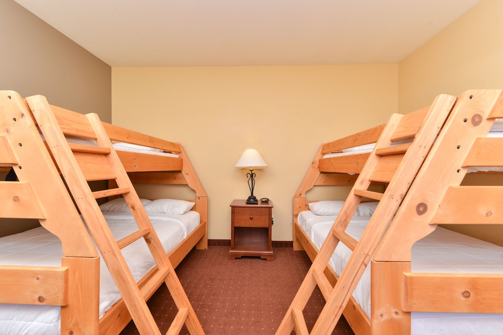AmericInn by Wyndham Fargo Medical Center 52/59