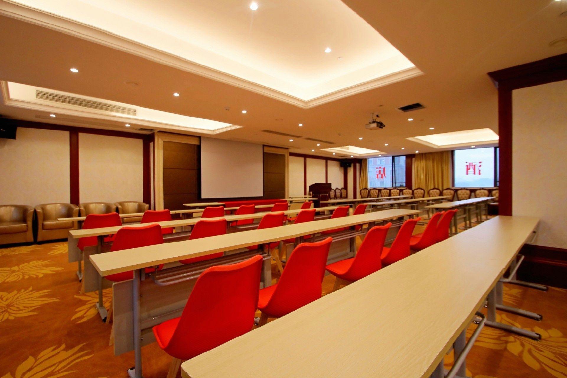 Vienna International Tourism and Resorts Zone 28/30