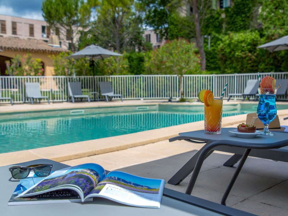 Hotel Novotel Aix En Provence Pont De L'arc Fenouilleres 70/76