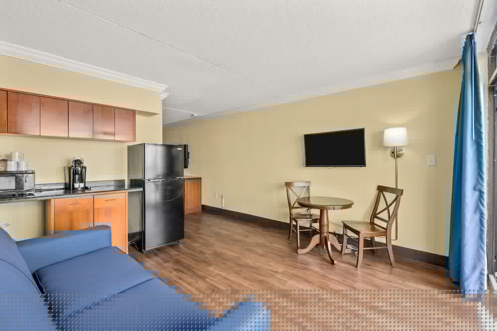North Shore Oceanfront Resort Hotel 36/80