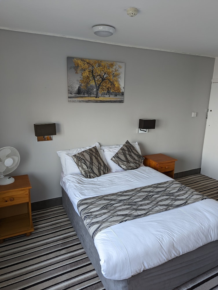 OYO Mayfair Hotel Isle of Wight 13/60