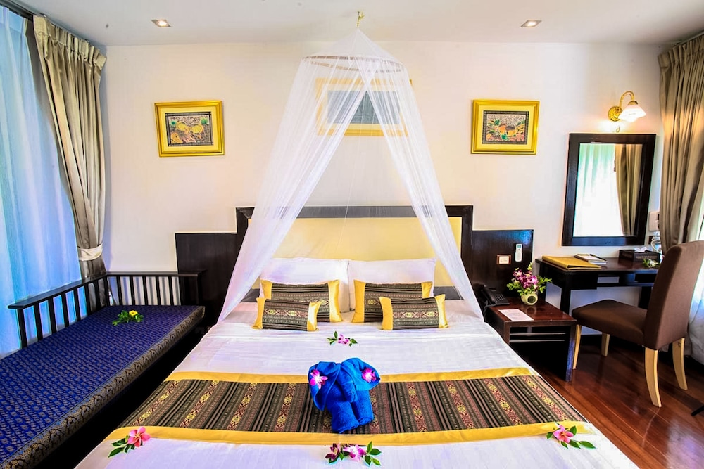 Phi Phi Natural Resort 62/74
