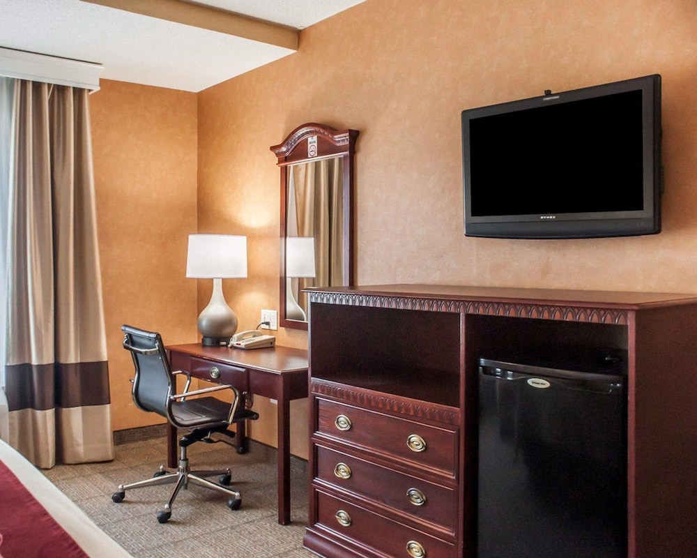 Quality Inn Near Walden Galleria Mall 36/36