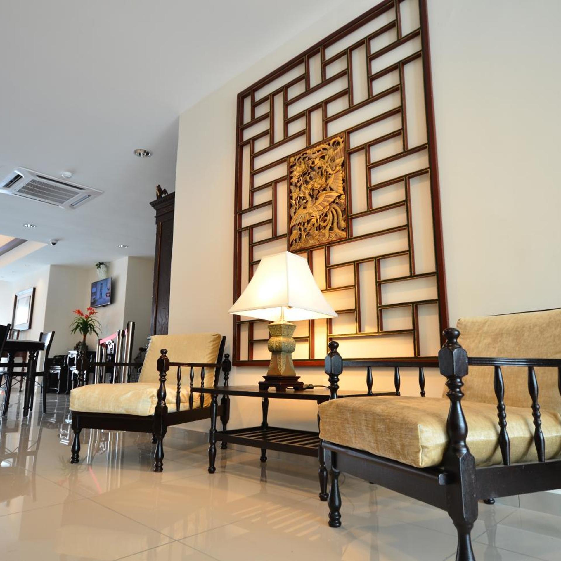 906 Riverside Hotel 36/51